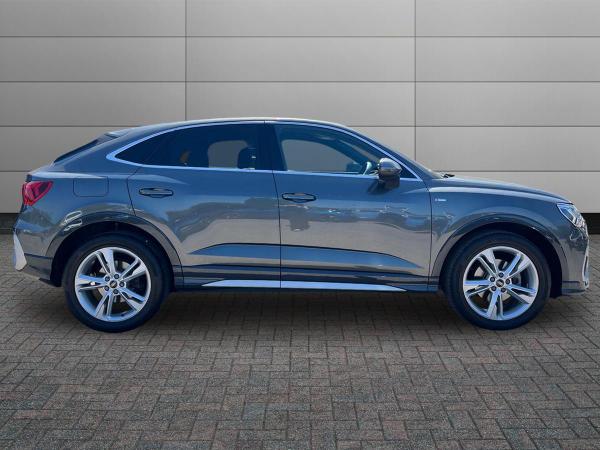 Audi Q3 Photo autoimg-6259c97ec135862f18c9ca636f60529df714e1f4.jpg