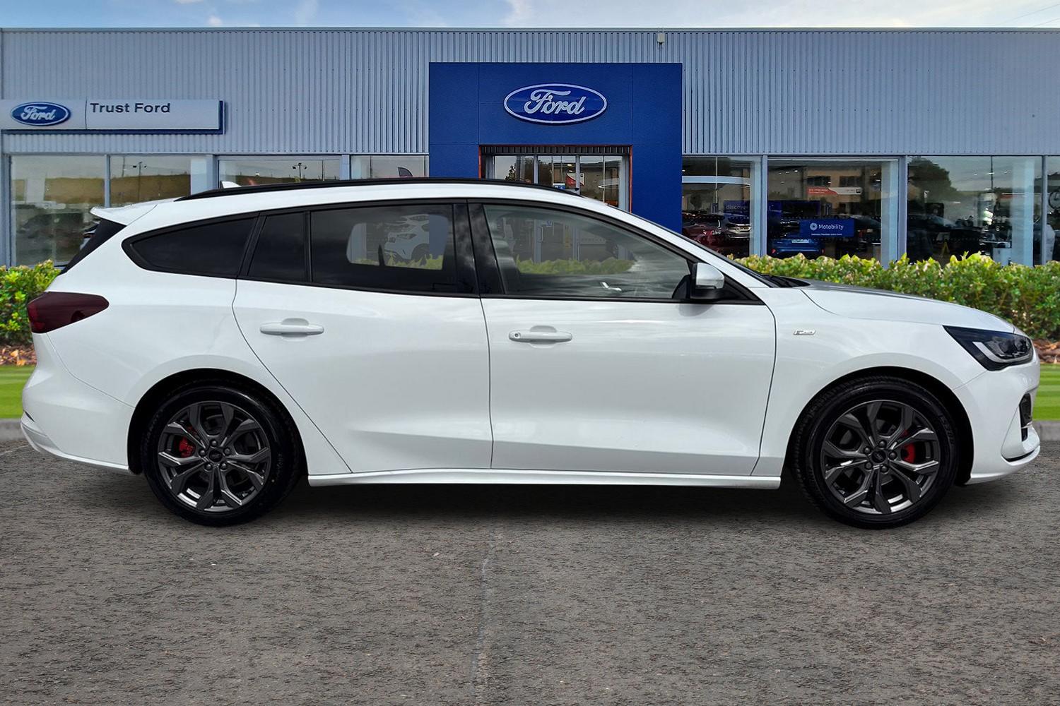 Ford FOCUS Photo 2