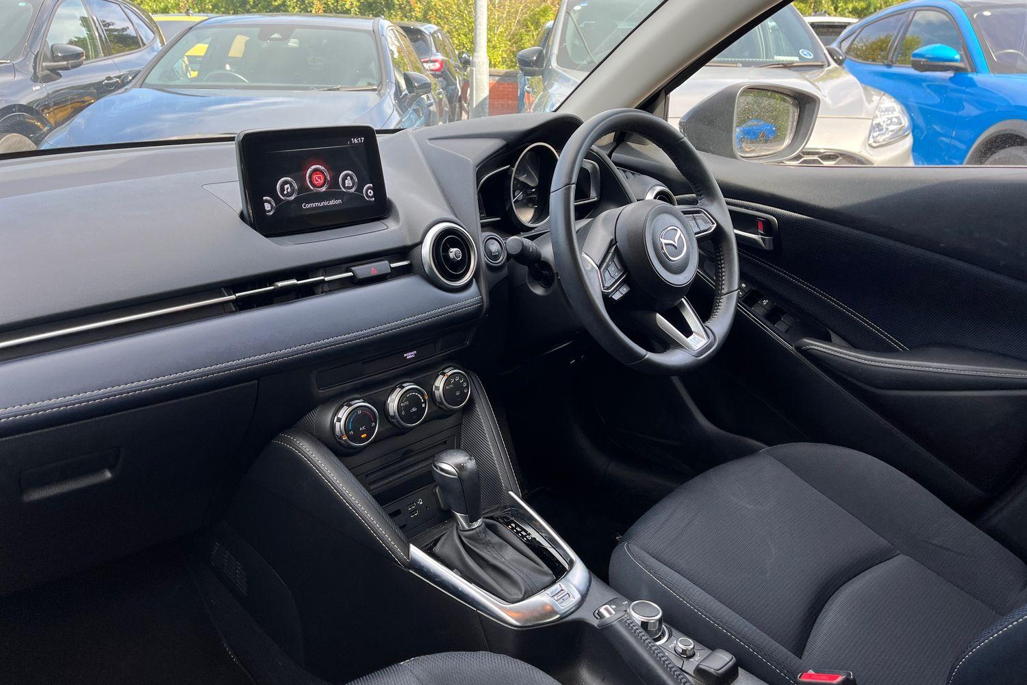 Mazda 2 Photo 17
