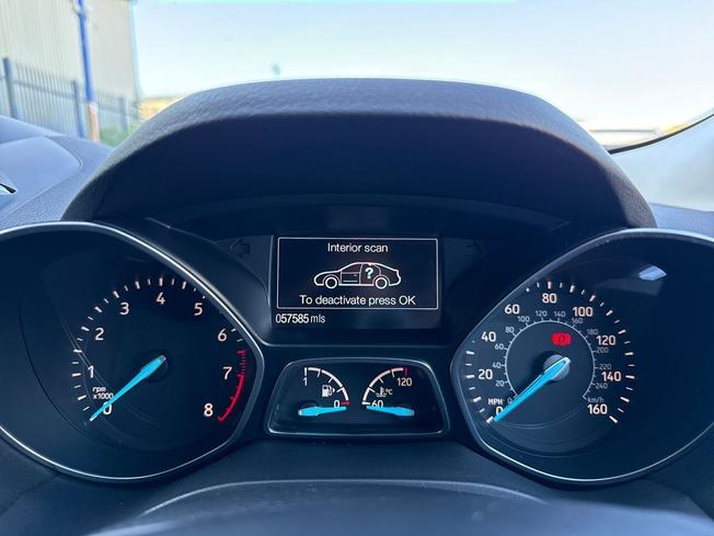 FORD Kuga Photo 15