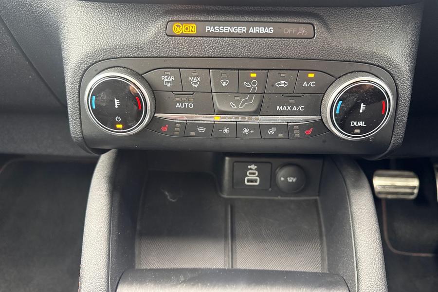 Ford KUGA Photo autoimg-626b945fd638d5f807d0386a05ed139119f31643.jpg