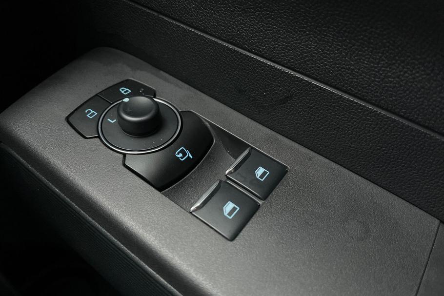 Used FORD TRANSIT COURIER SB75LPY 32