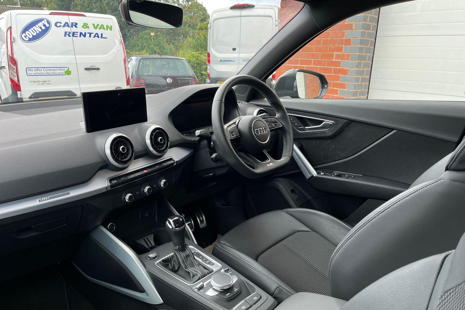 Audi Q2 Photo 17