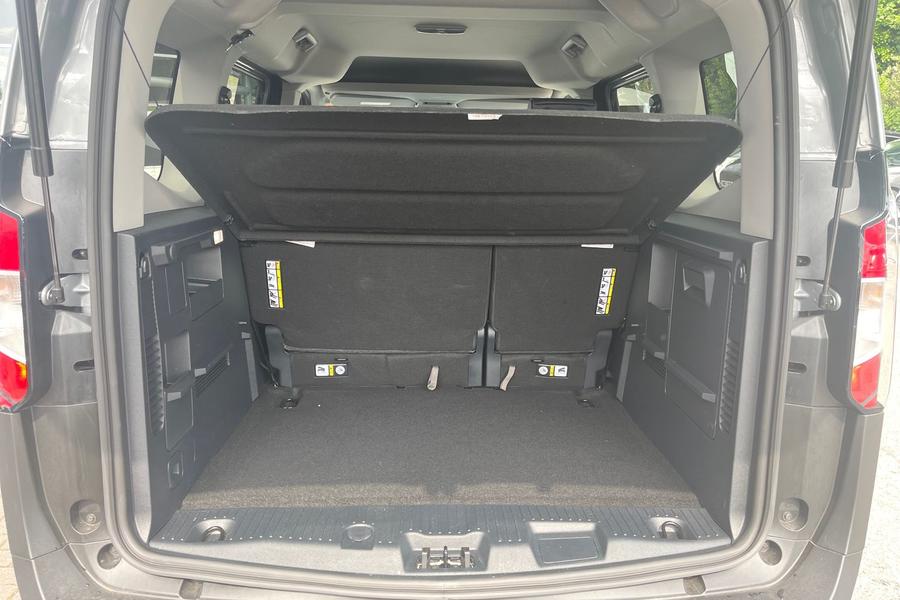 Ford E-TOURNEO COURIER Photo autoimg-62713ac251fce024224621ff2faf284735f708ce.jpg