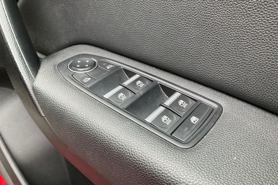 Renault CAPTUR Photo autoimg-6273c9cf40bfcba60d2cc2a2077ec8ee979ca0c4.jpg