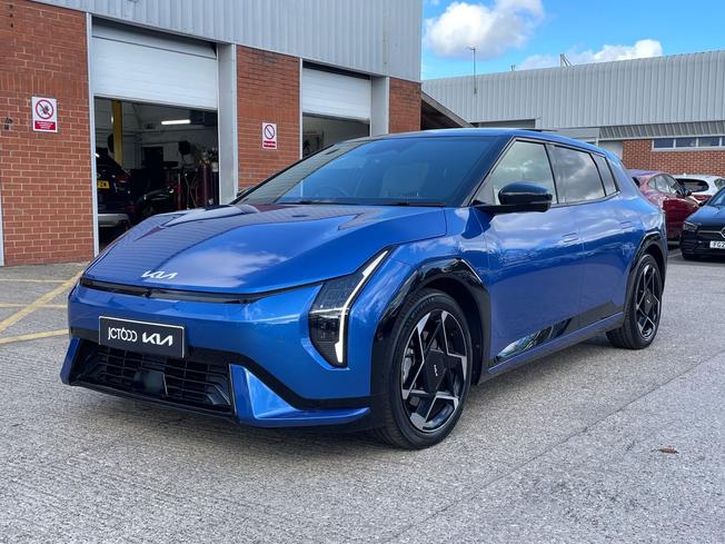 KIA EV4 Photo 23