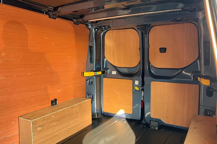Used FORD TRANSIT CUSTOM YO23NPE 9