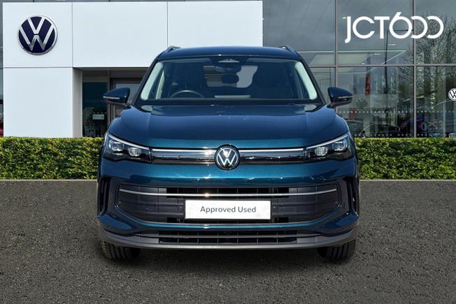 VOLKSWAGEN Tiguan Photo 8