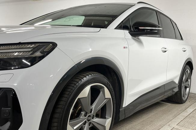 AUDI Q4 E-Tron Photo 32