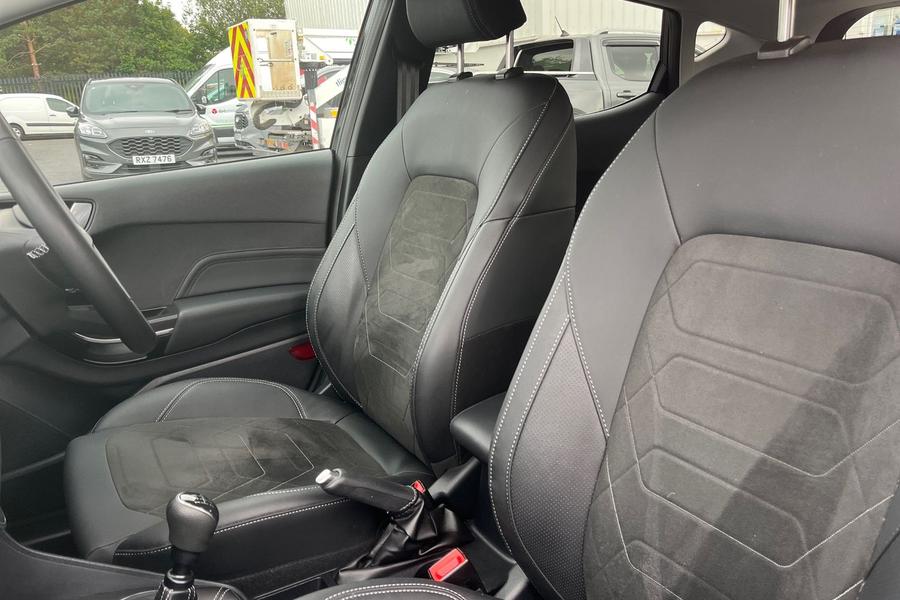 Ford FIESTA Photo autoimg-627800c95a3f02637a5e91cbecfcd7851ec9a6be.jpg