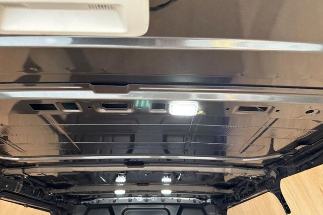 VOLKSWAGEN Transporter Photo 25