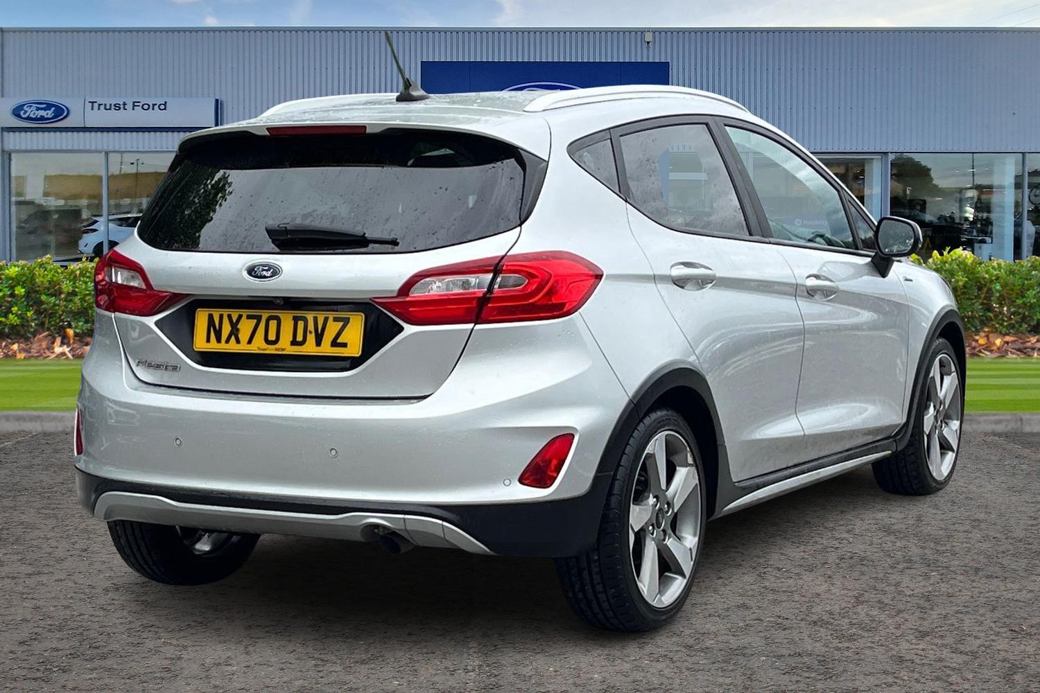 Ford Fiesta Photo 3