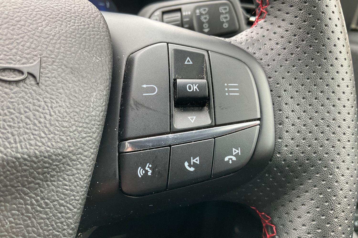 Ford KUGA Photo 31