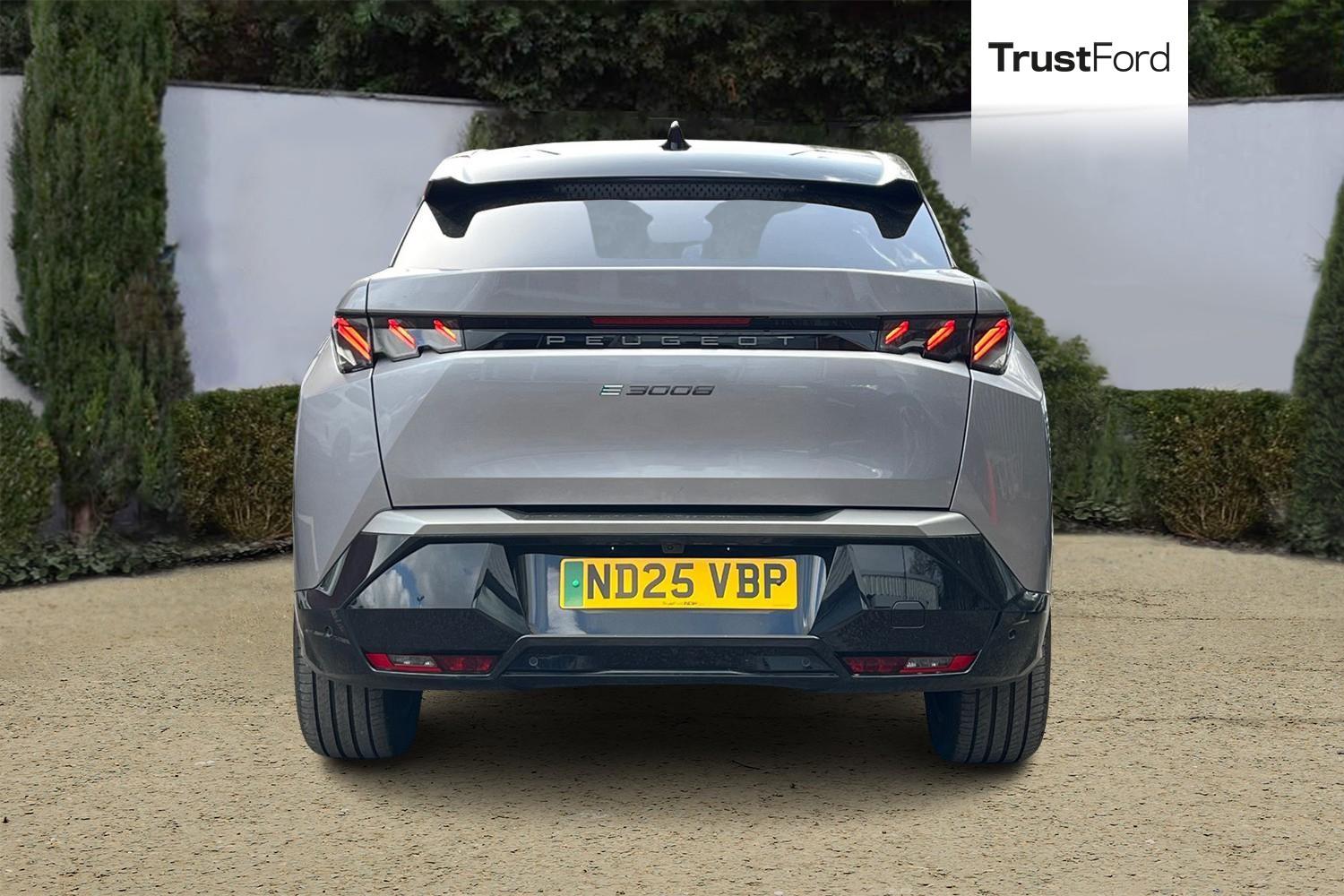 Peugeot E-3008 Photo 6