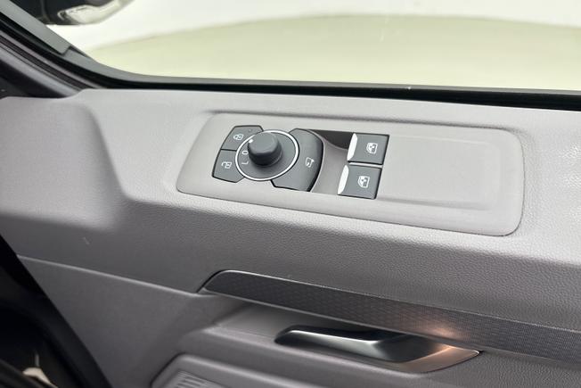 VOLKSWAGEN Transporter Photo 28