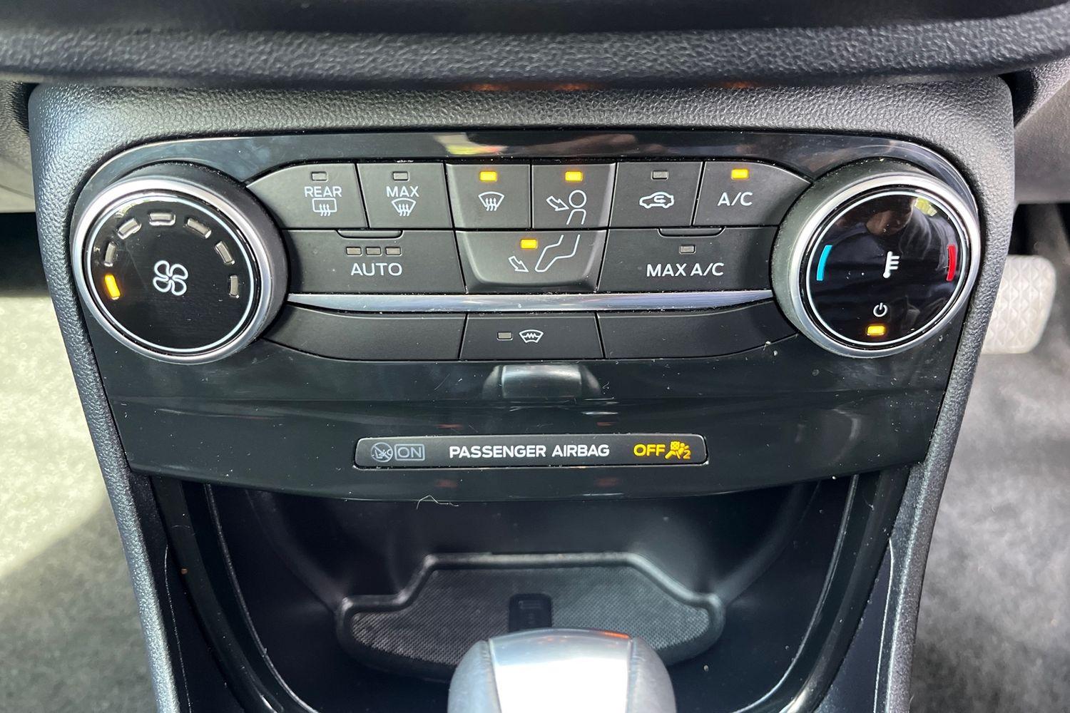 Ford PUMA Photo 34