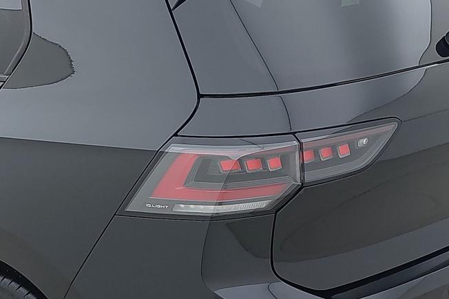 VOLKSWAGEN Golf Photo 18