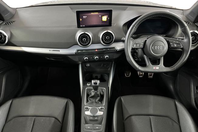 AUDI Q2 Photo 10