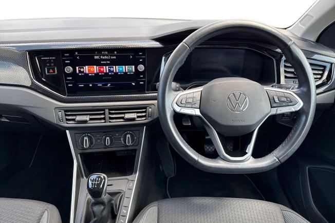 VOLKSWAGEN Taigo Photo 11