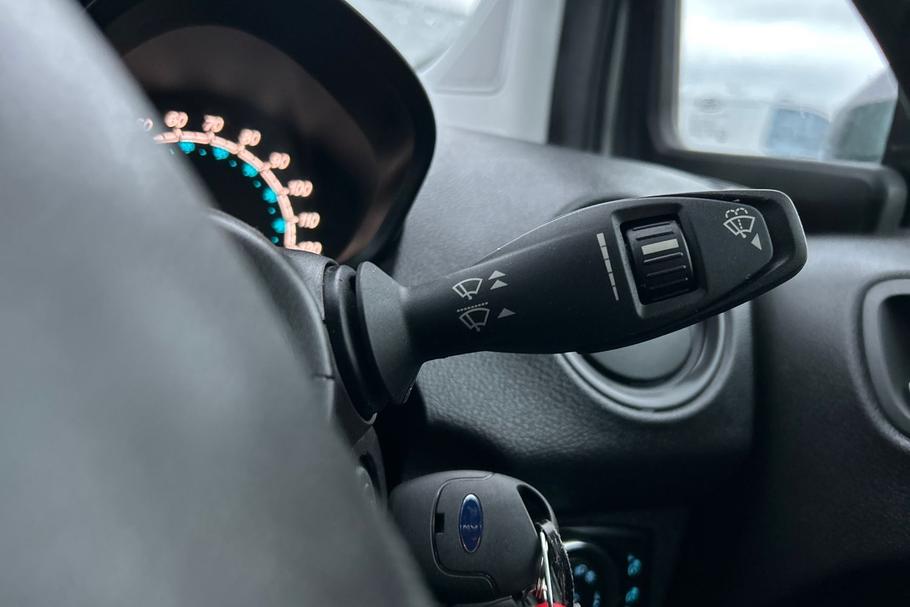 Used Ford TRANSIT COURIER 40