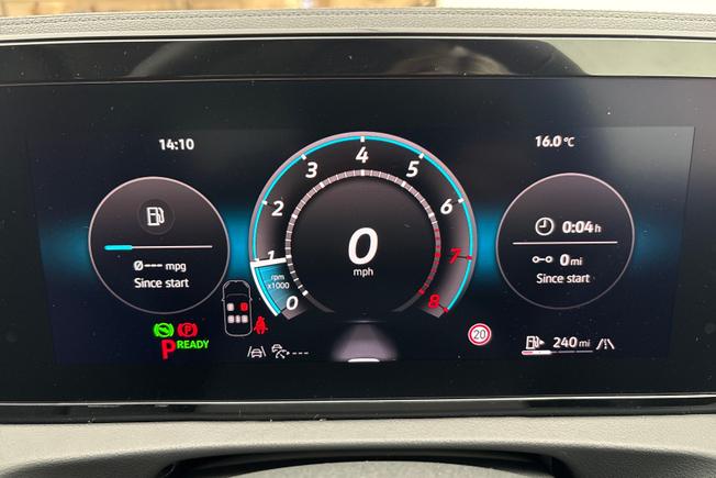 VOLKSWAGEN Tiguan Photo 15