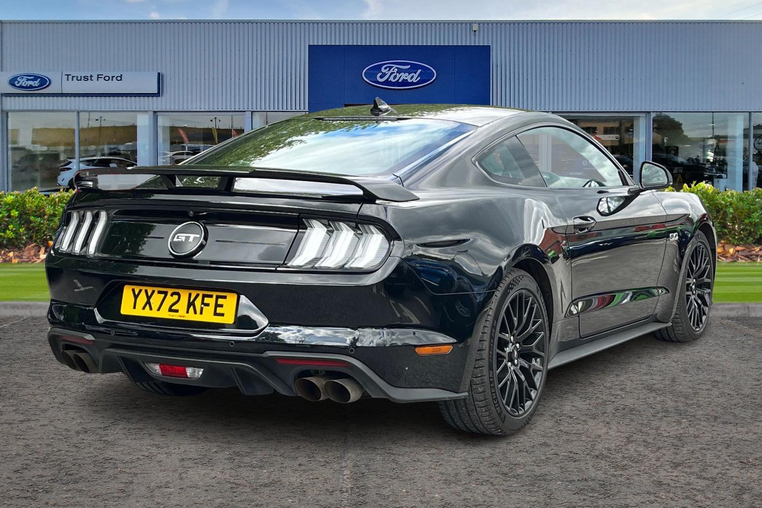 Ford Mustang Photo 3