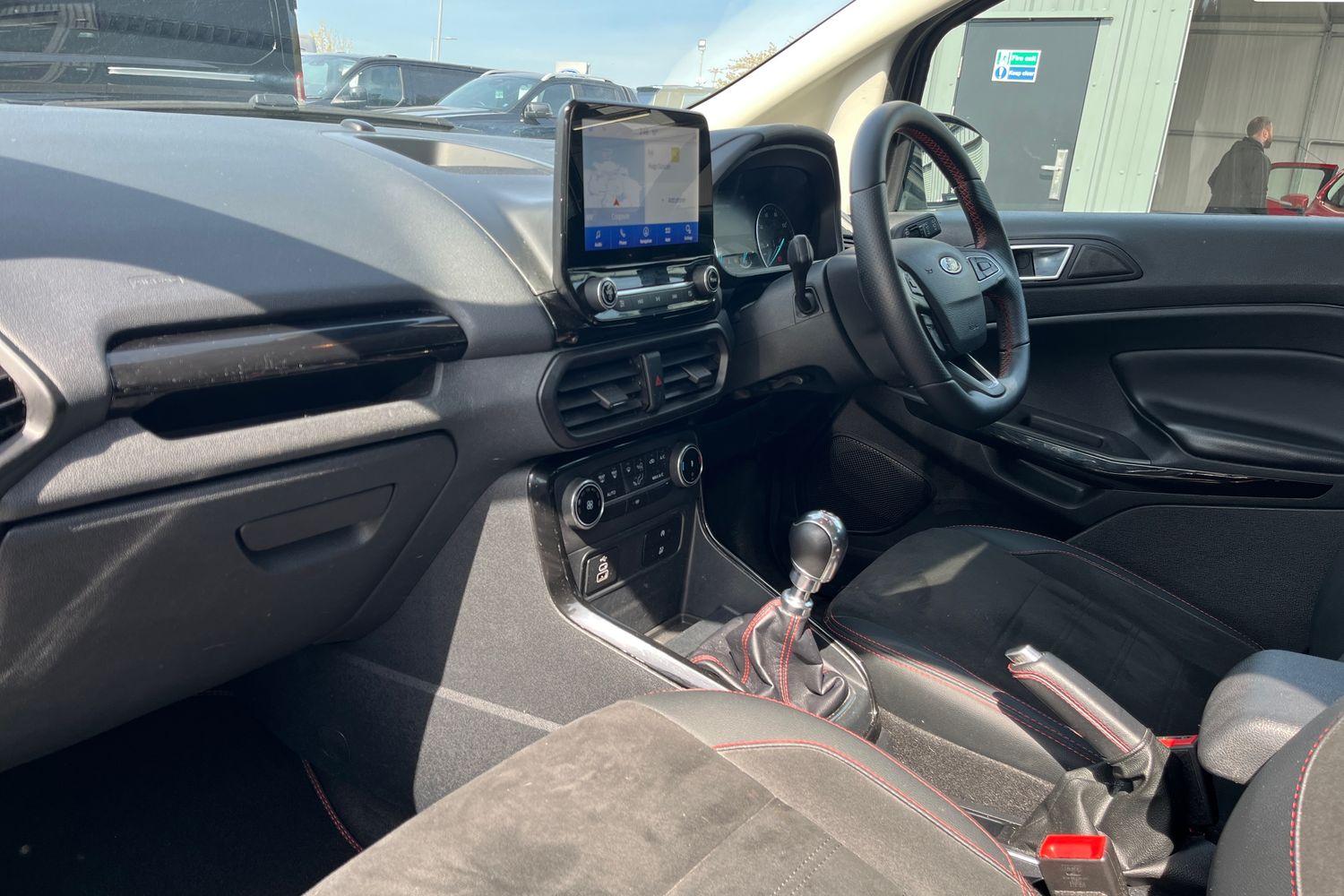 Ford ECOSPORT Photo 17