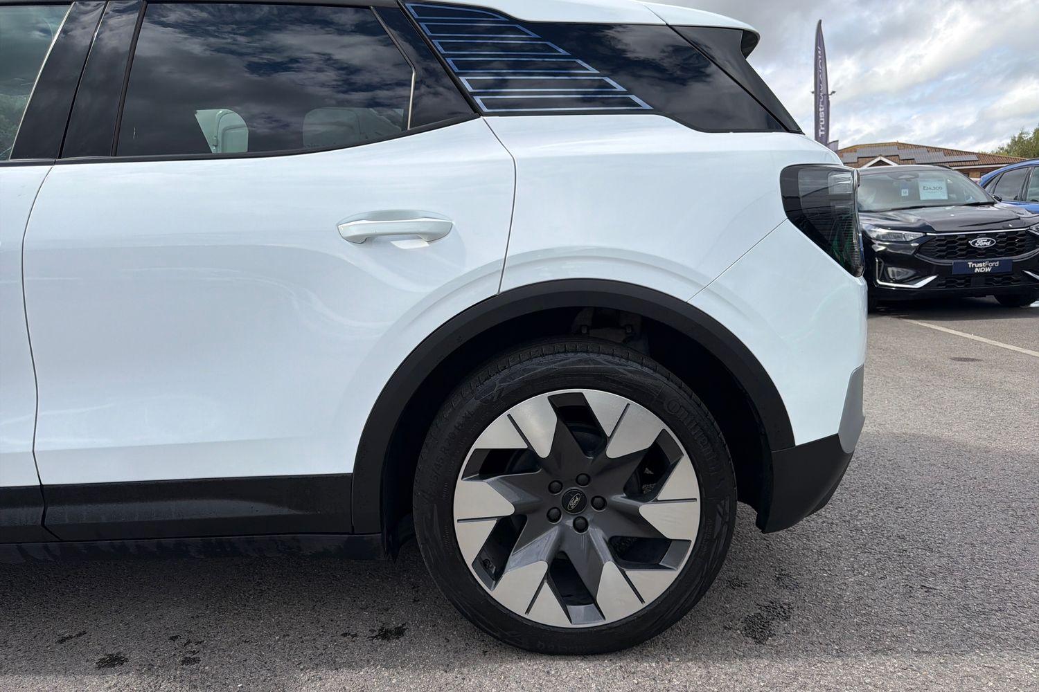 Ford Explorer Photo 31