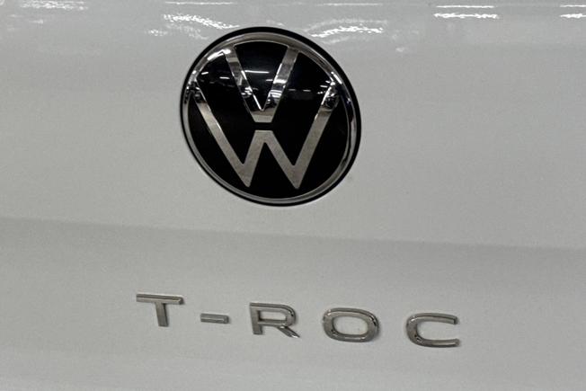 VOLKSWAGEN T-Roc Photo 27