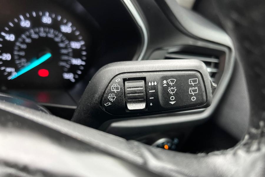 Ford FOCUS Photo autoimg-62bc9db7a4d623948cfd6c0cb4d0c8cf877a3c9a.jpg
