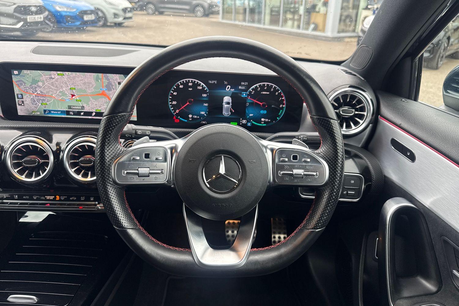 Mercedes-Benz A CLASS Photo 11