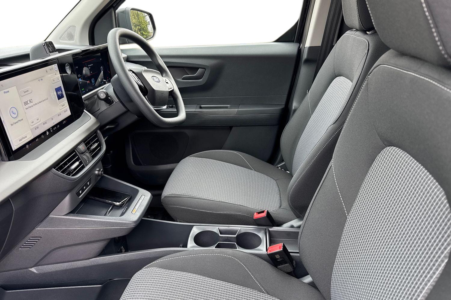Ford E-TRANSIT COURIER Photo 9