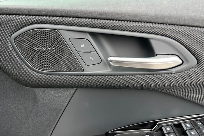 Audi  Q3 SUV Photo 51