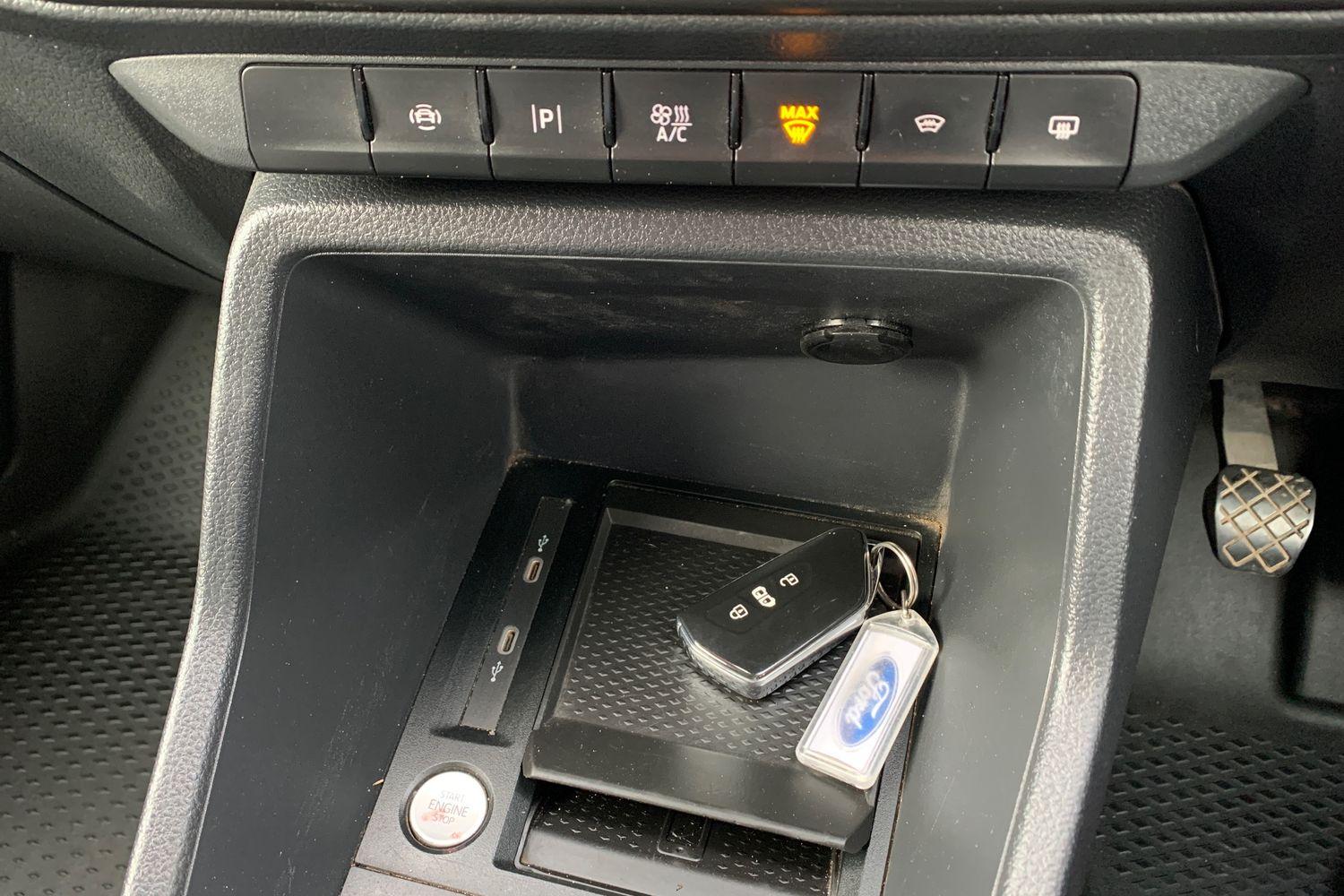 2025 Ford Transit Connect 2.0 102PS 230 EcoBlue Limited Panel Van L2 in Silver with 10K - vehicle photo 15 for sale on PureCar