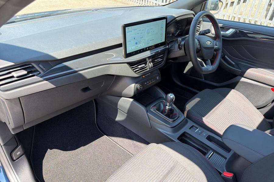 Ford Focus Photo autoimg-62caa4c0d4cc6a5ea008ffebb3ff3c1cc6efcc14.jpg