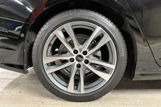 AUDI A6 Saloon Photo 5