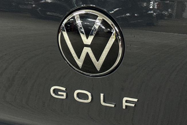 VOLKSWAGEN Golf Photo 37