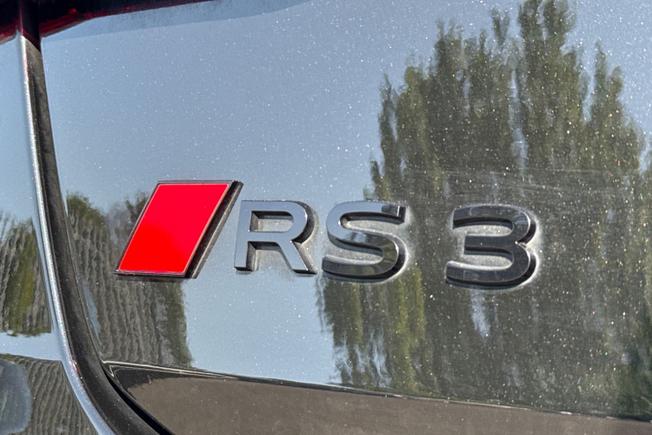 AUDI RS3 Photo 25