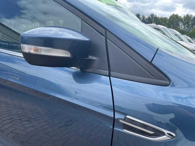 FORD Kuga Photo 20