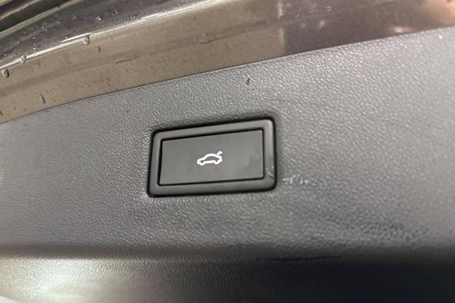 Ford Explorer Photo autoimg-62d1203de9756f93123a80d8c775dc07d14b93c1.jpg