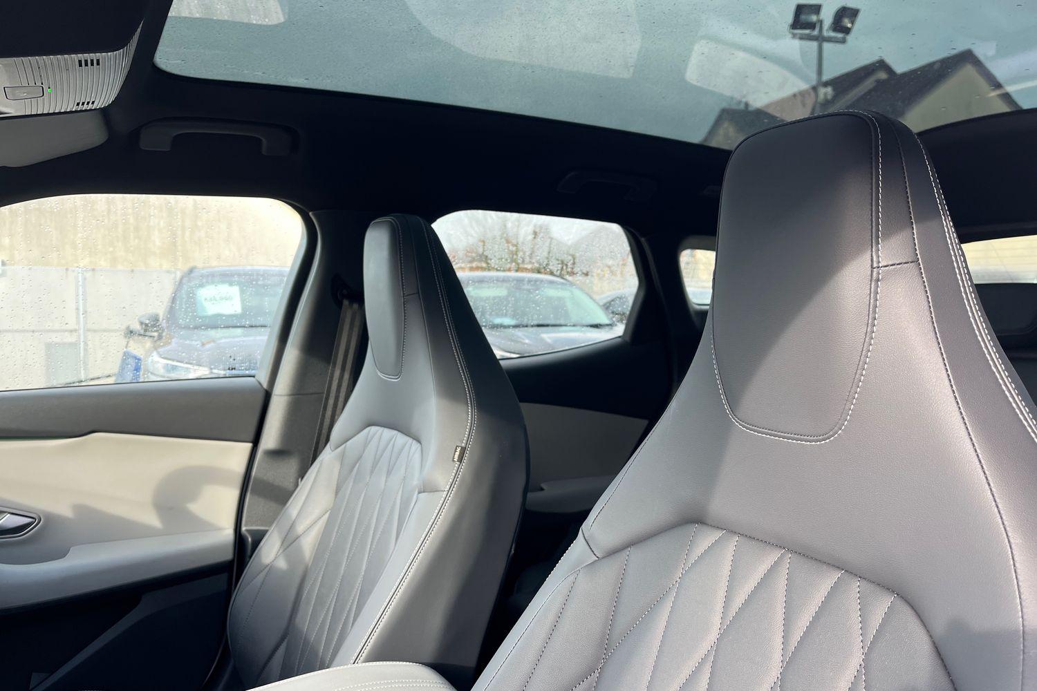 Ford Explorer Photo 18