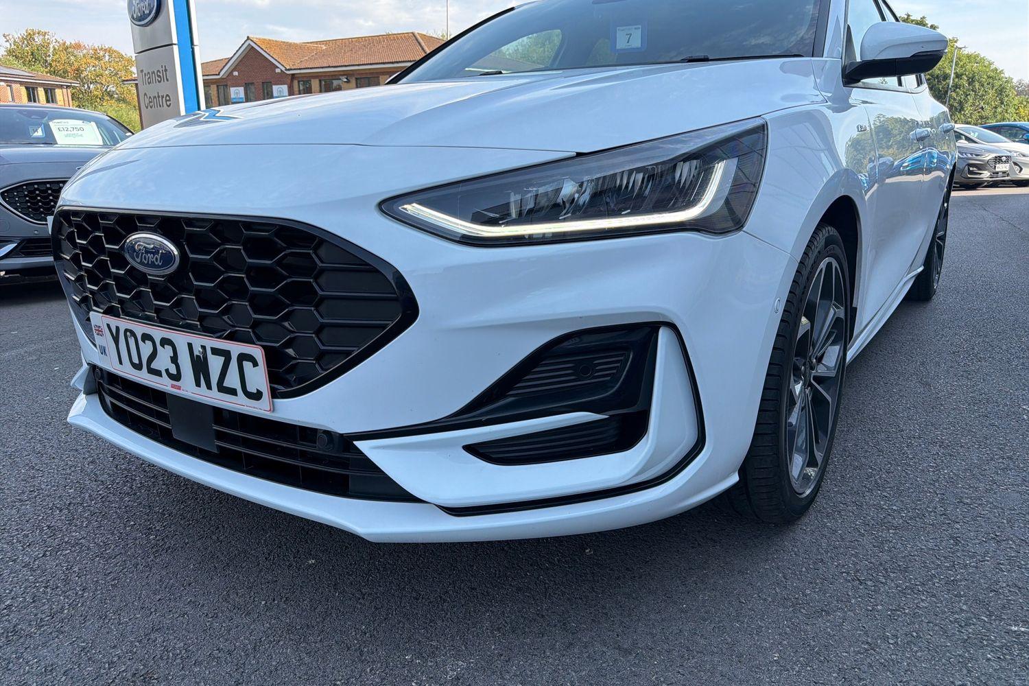 Ford FOCUS Photo 38