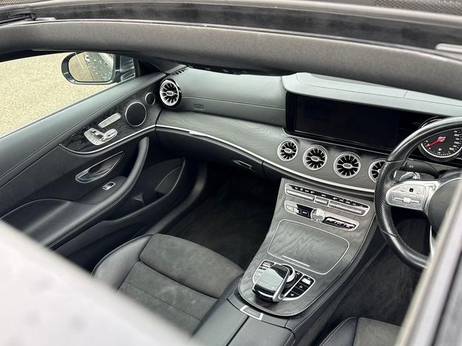 MERCEDES-BENZ E Class Photo 27