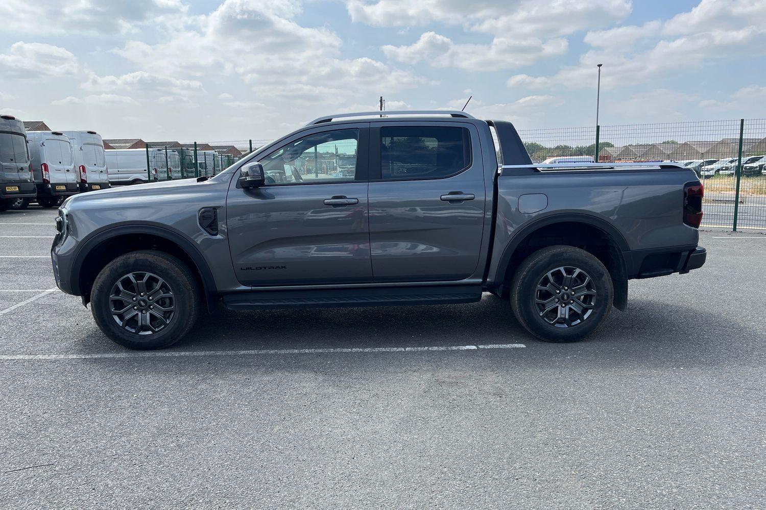 Ford RANGER Photo 4