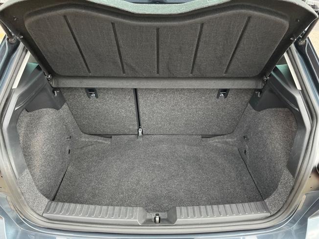 SEAT Ibiza Photo 12