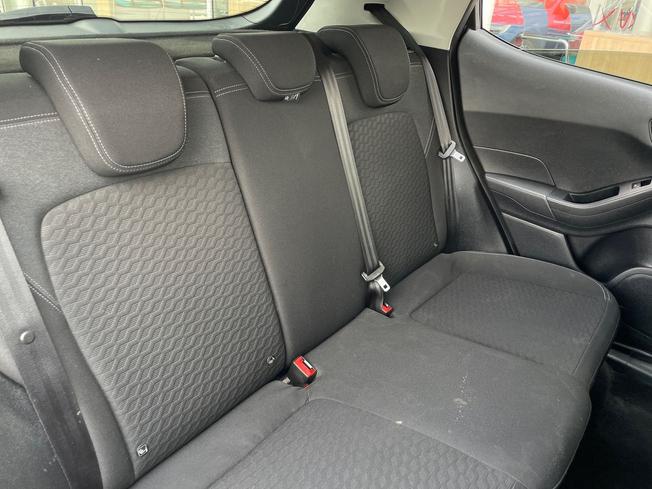 FORD Fiesta Photo 41