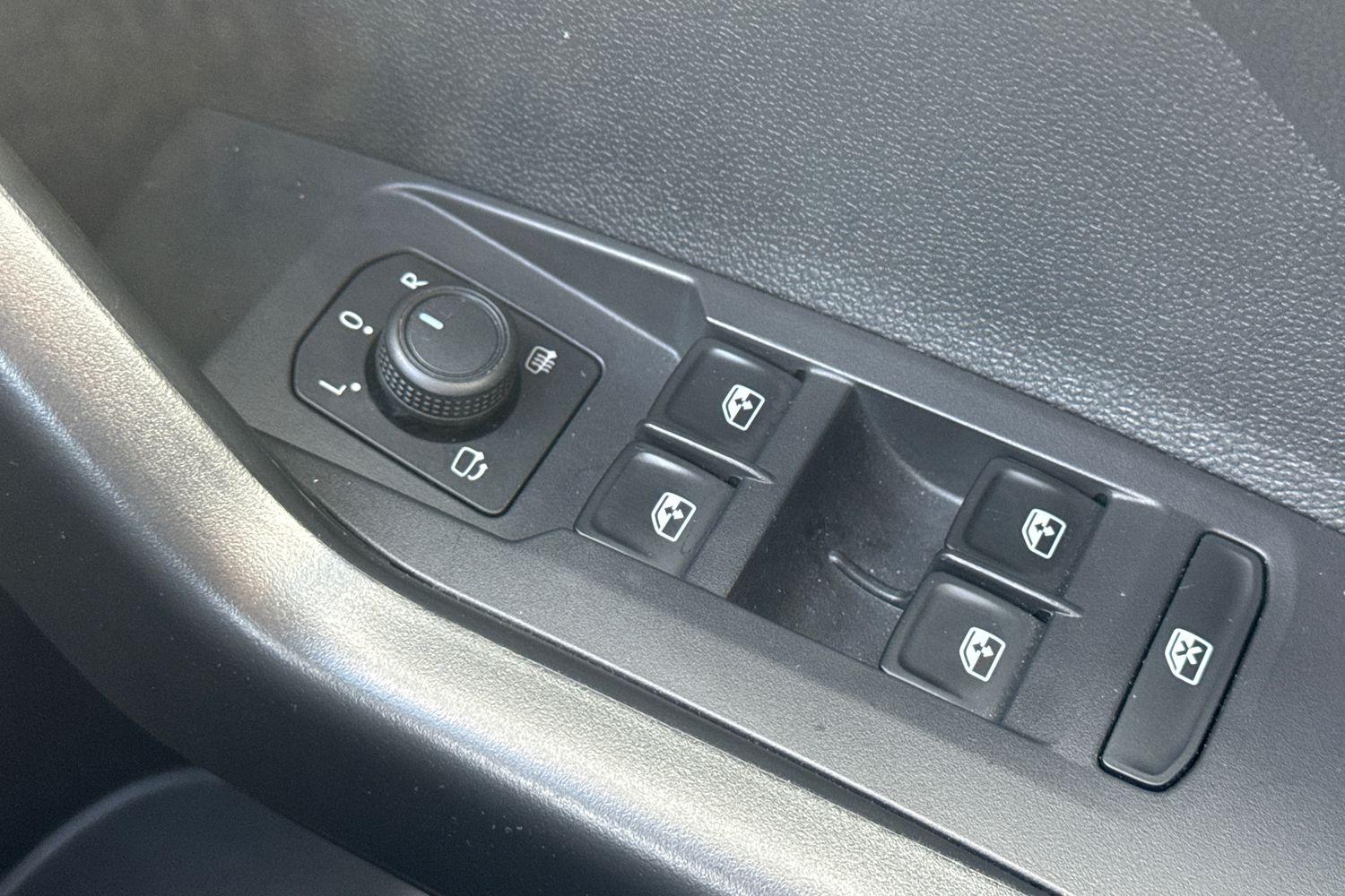 Volkswagen T-CROSS Photo 15