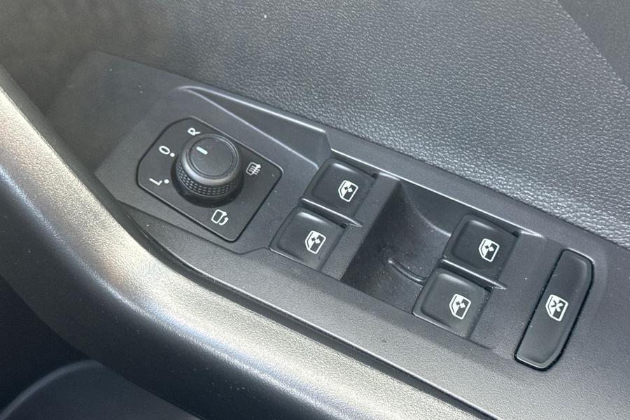 Volkswagen T-CROSS Photo autoimg-62e30a85b4af6447eaa65cbfdeb3af71847278ae.jpg