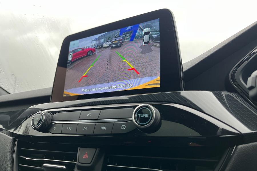 Ford KUGA Photo autoimg-62e8daf22af6d321ff31c91382da35906897f8e5.jpg