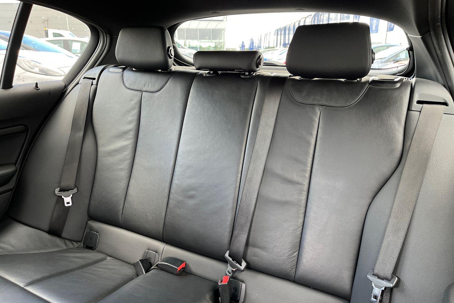 BMW 1 Series Photo 19